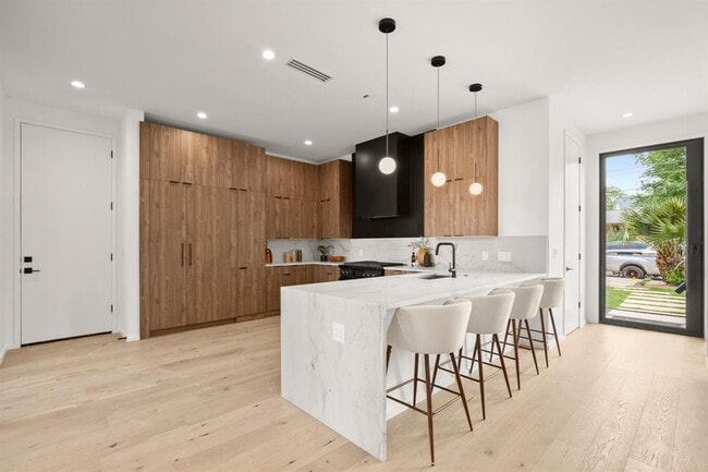 1805 Collier St in Austin, TX - Foto de edificio - Building Photo