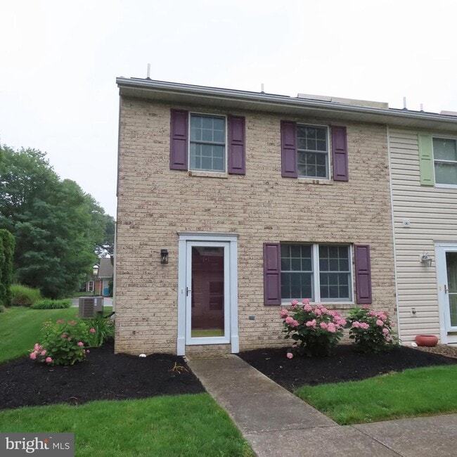 property at 11 Beacon Ct