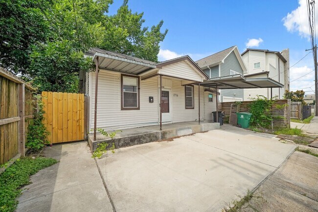 2716 Commerce St in Houston, TX - Building Photo - Building Photo