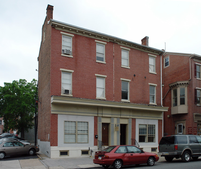 611 Dekalb St in Norristown, PA - Building Photo