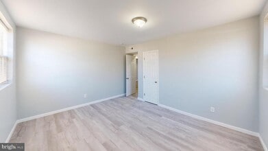 910 Gateway Blvd in Westville, NJ - Building Photo - Building Photo
