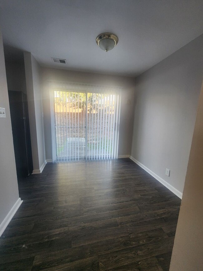 property at 4709 Lakeside Dr