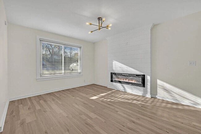 4958 Edmondson Pike in Nashville, TN - Building Photo - Building Photo
