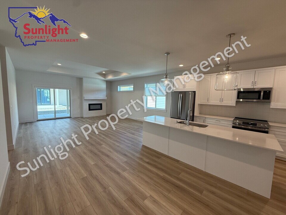 4709 Ravenwood Dr in Billings, MT - Building Photo