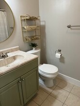 2122 Colonial Ln, Unit Upstairs in Pocatello, ID - Foto de edificio - Building Photo