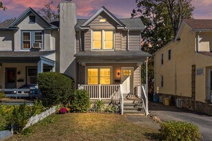 521 Homewood Ave in Narberth, PA - Building Photo
