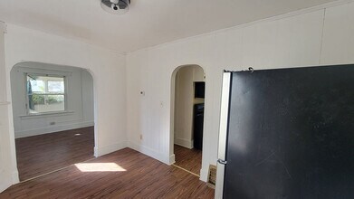 421 E Thornton St in Akron, OH - Foto de edificio - Building Photo