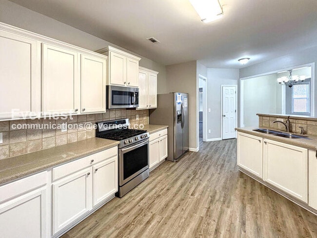 2768 Summit Pkwy SW in Atlanta, GA - Building Photo - Building Photo