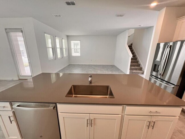 6442 Pine Warbler Wy in St. Cloud, FL - Building Photo - Building Photo