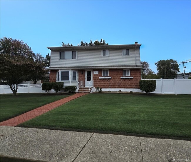 202 Birch Ave