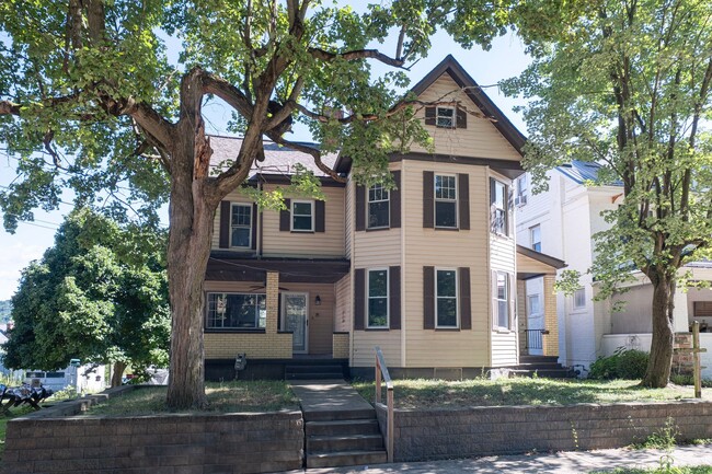property at 1027 Hiland Ave