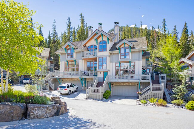 5 Antelope Ln in Banff, AB - Building Photo - Building Photo