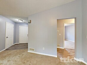 1185 Mercury Dr SE in Lawrenceville, GA - Foto de edificio - Building Photo