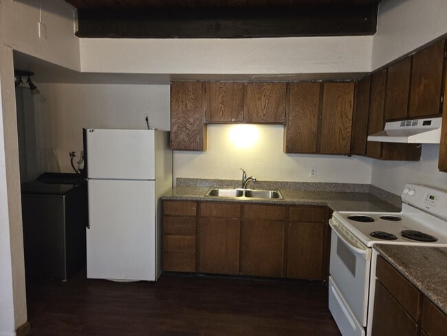 property at 1135 Wildwood Ave
