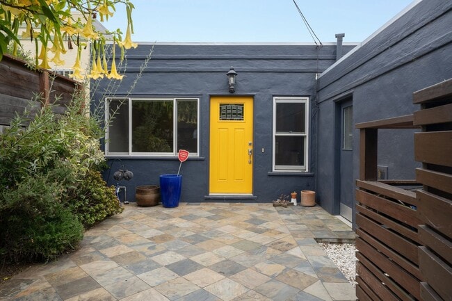 421 Nevada St in San Francisco, CA - Building Photo - Building Photo