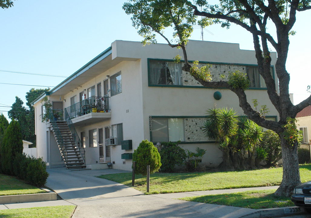 3333 Perlita Ave in Los Angeles, CA - Building Photo