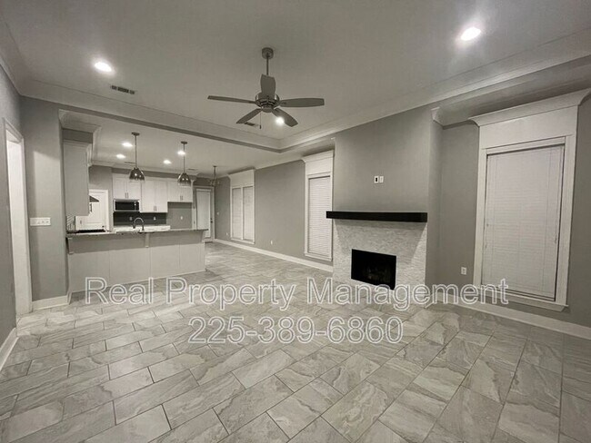 12459 N Stumberg Villas Ct in Baton Rouge, LA - Building Photo - Building Photo