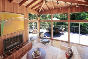 3534 Oak Knoll Dr in Emerald Hills, CA - Building Photo