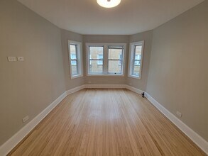 6430 N Richmond St in Chicago, IL - Building Photo - Building Photo