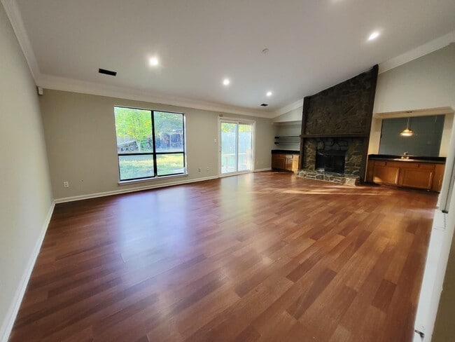 4715 Cricklewood Ln in Charlotte, NC - Building Photo - Building Photo