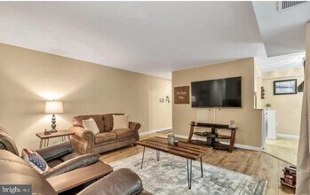 1543 Colonial Dr in Woodbridge, VA - Building Photo - Building Photo