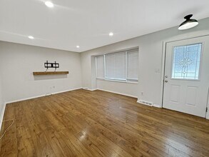 1482 Harding St NW in Grand Rapids, MI - Building Photo - Building Photo