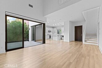 117 Montero in Irvine, CA - Building Photo - Building Photo