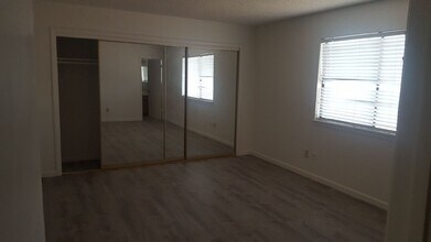 19660 Neuralia Rd in California City, CA - Building Photo - Building Photo