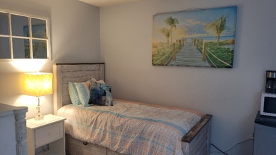 9582 118th St N in Seminole, FL - Building Photo - Building Photo