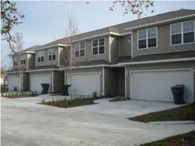 36 Wright Pkwy NW in Fort Walton Beach, FL - Building Photo