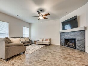 2323 Arcady Ave in Norman, OK - Building Photo - Building Photo
