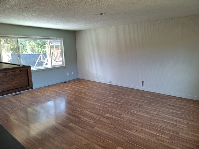 2437 N Curtis Rd in Boise, ID - Building Photo - Building Photo