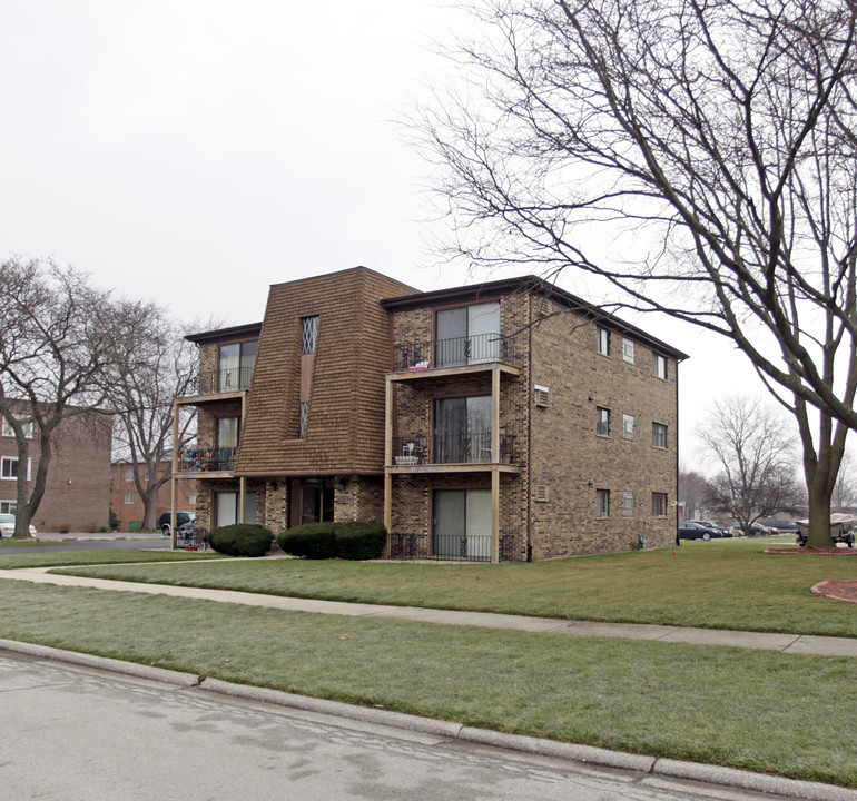 12817 Hill Dr in Crestwood, IL - Foto de edificio