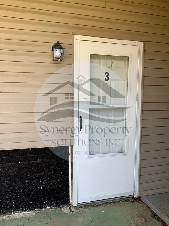403 Sherman Pl in Mansfield, OH - Building Photo