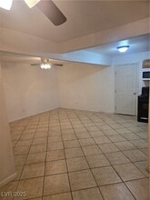 121 Grove St in Henderson, NV - Building Photo - Building Photo