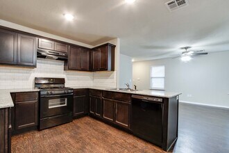 8815 SW 45th St in Oklahoma City, OK - Building Photo - Building Photo