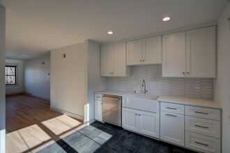 401 Presidential Ln in Madison, WI - Building Photo - Building Photo