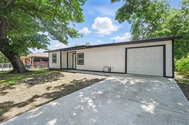 1012 E Butler St in Fort Worth, TX - Building Photo - Building Photo