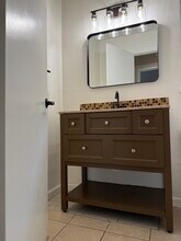 34770 Perry Rd, Unit 3 in Union City, CA - Foto de edificio - Building Photo