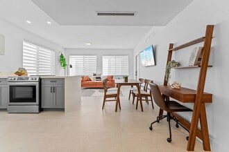 302 SW 12th Ave in Miami, FL - Building Photo - Building Photo