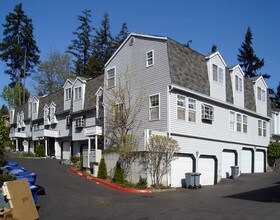 3018 128th Ave SE in Bellevue, WA - Foto de edificio - Building Photo