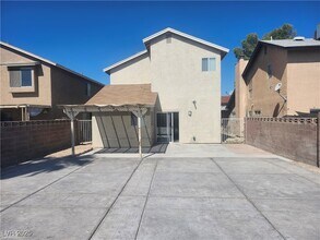 3850 Steinbeck Dr in Las Vegas, NV - Building Photo - Building Photo