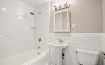 45 Mason Ter, Unit 3 in Brookline, MA - Foto de edificio - Building Photo