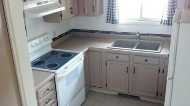 2101 Golden Blvd in Billings, MT - Building Photo - Building Photo