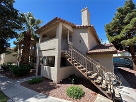 749 Rock Springs Dr in Las Vegas, NV - Building Photo