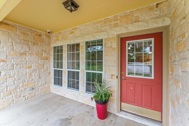 10 Lowery Ln in Huntsville, TX - Building Photo - Building Photo