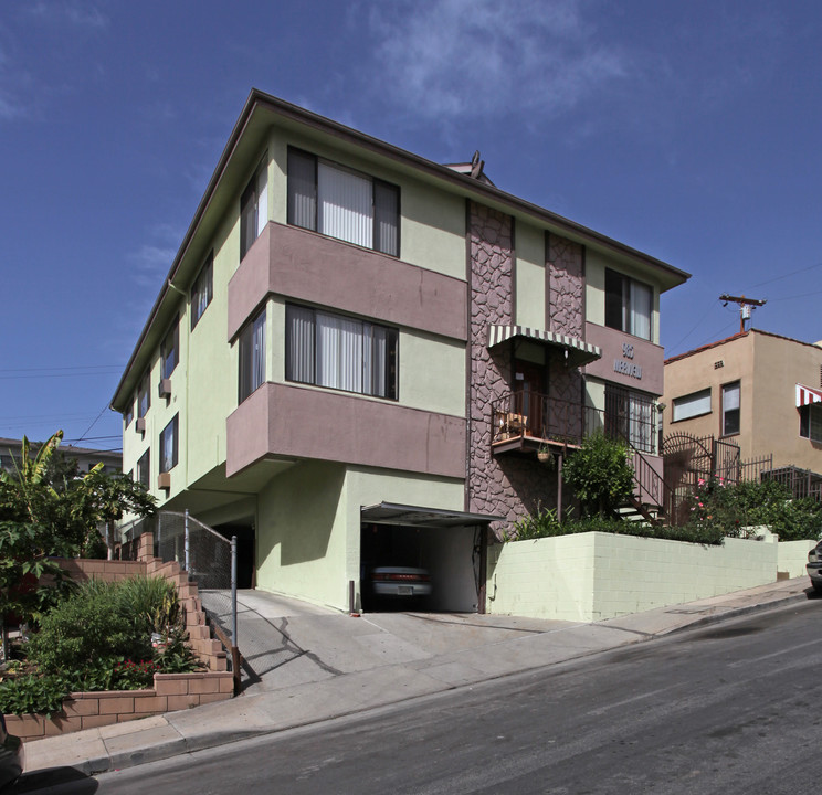 985 Marview Ave in Los Angeles, CA - Foto de edificio