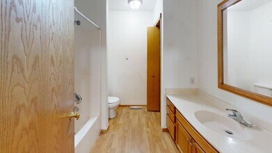 3029 Stonewall Dr in Bismarck, ND - Building Photo - Building Photo