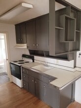 Kamms Premiere Apartments in Cleveland, OH - Building Photo - Building Photo