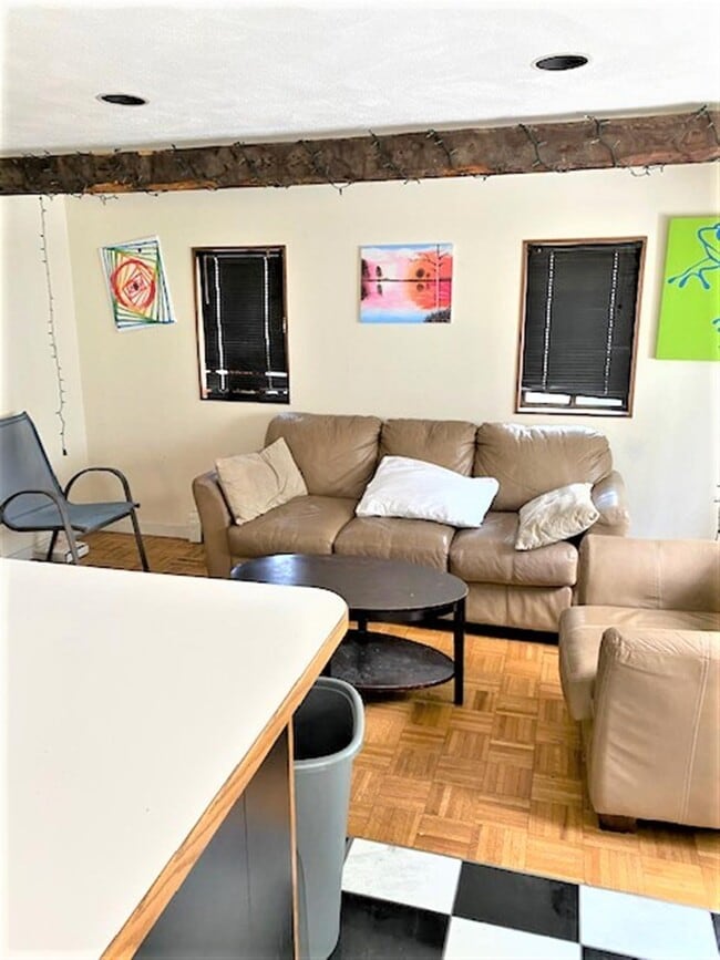 61 6th St, Unit 1 in Cambridge, MA - Building Photo - Building Photo